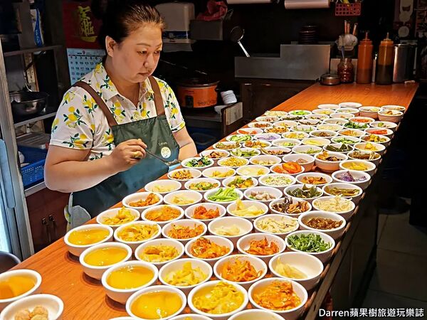 ▲▼低消200元40道韓式小菜吃到飽。（圖／部落客darren提供）