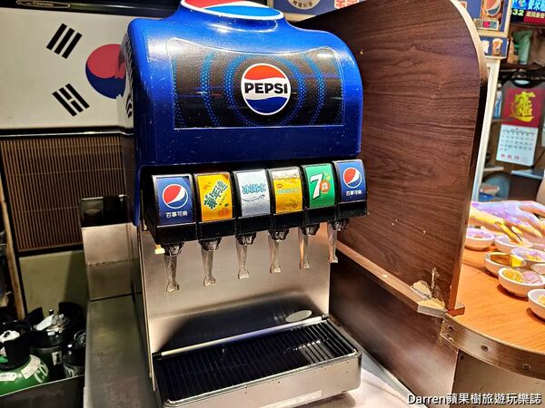 ▲▼低消200元40道韓式小菜吃到飽。（圖／部落客darren提供）