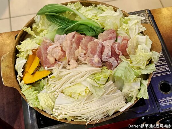 ▲▼低消200元40道韓式小菜吃到飽。（圖／部落客darren提供）