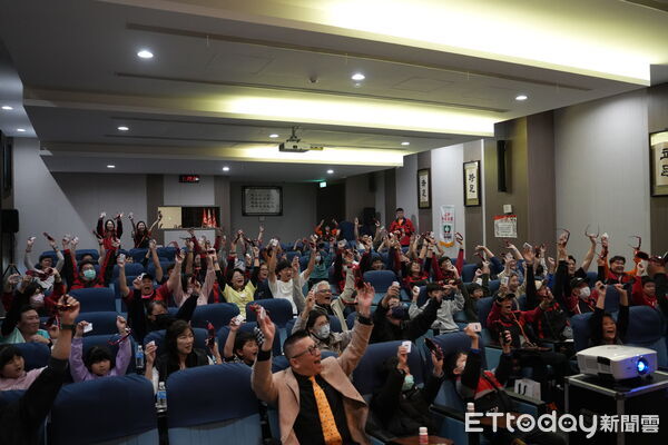 ▲紅崴科技舉辦反毒宣傳公益活動，結合電影與互動體驗，提升民眾識毒、拒毒意識。（記者林東良翻攝，下同）