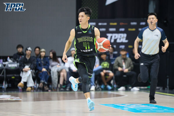 ▲夢想家班提爾、蔣淯安、張宗憲，國王杰倫。（圖／TPBL職籃提供）