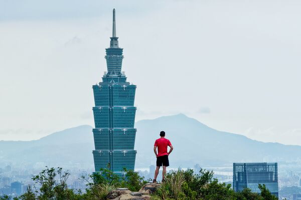 ▲攀岩家艾力克斯霍諾德（Alex Honnold），將挑戰徒手攀登「台北101」。（圖／Netflix提供）
