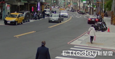 天降熱水壺砸車！土城男情緒失控大鬧旅店　遭警消強制送醫