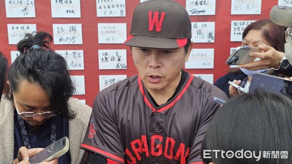 ▲味全龍開訓，總教練葉君璋    。（圖／記者呂佳賢攝）