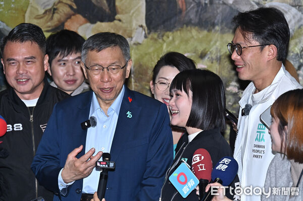 ▲柯文哲、黃國昌共同出席民眾黨「松信夥伴見面會」，並於會前受訪。（圖／記者李毓康攝）