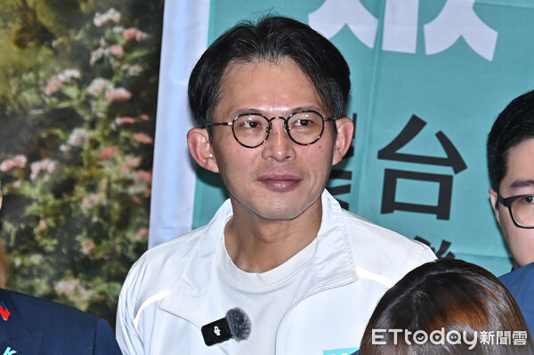 ▲▼黃國昌出席民眾黨「松信夥伴見面會」。（圖／記者李毓康攝）