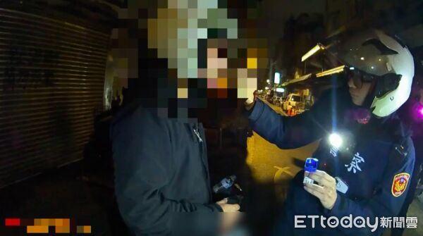 ▲▼板橋戴男及林男騎機車未打方向燈遭警攔下，唾液檢測驗出安毒陽性             。（圖／記者陳以昇翻攝）