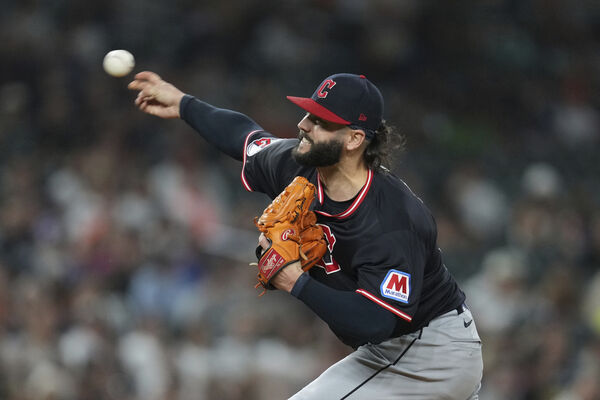 遊騎兵1年400萬簽下投手朱尼斯強化牛棚