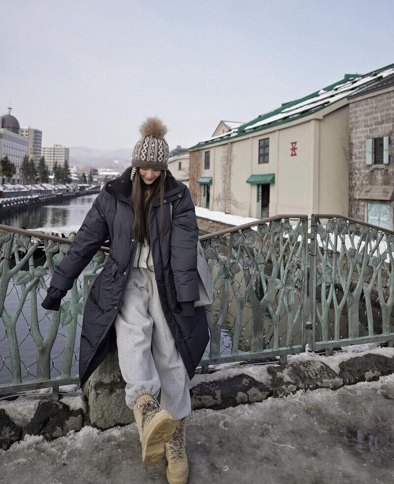 寒流穿搭救星，逆齡教主許路兒的「青春儲值穿搭法」：一頂帽子、一條圍巾讓冬天很時髦