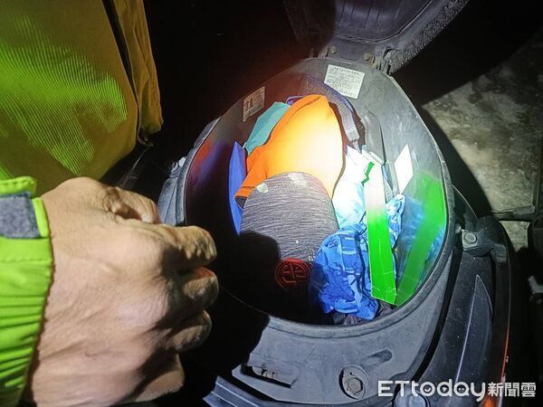 ▲台南新化區檳榔攤18日下午遭歹徒持刀強盜，警方8小時內迅速破案拘提吳嫌到案依法送辦。（記者林東良翻攝，下同）