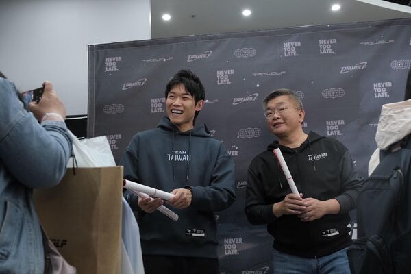 ▲陳冠宇、蔡其昌。（圖／蔡其昌臉書）