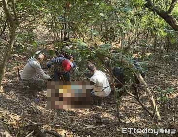 ▲▼             嘉義老翁上山採草藥，疑似失足跌下山坡身亡。（圖／記者翁伊森翻攝，下同）
