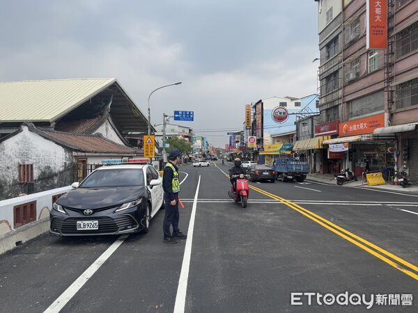 ▲內埔警方加強闖紅燈。（圖／記者陳崑福翻攝）