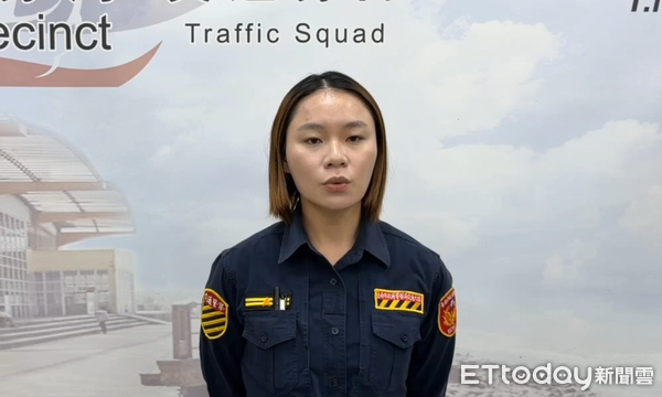 ▲台南市南區萬年路與萬年五街口發生機車與大客車碰撞事故，市警六分局警方到場調查並管制交通。（民眾提供，下同）