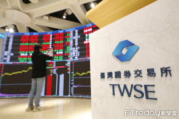 台股爆8952億史詩級大量　三大法人聯手重砍774億