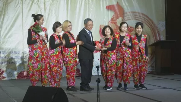 ▲115年度春節關懷活動，以「萬馬奔騰・璀璨馨生」為主題。（圖／新竹振道有線電視提供）