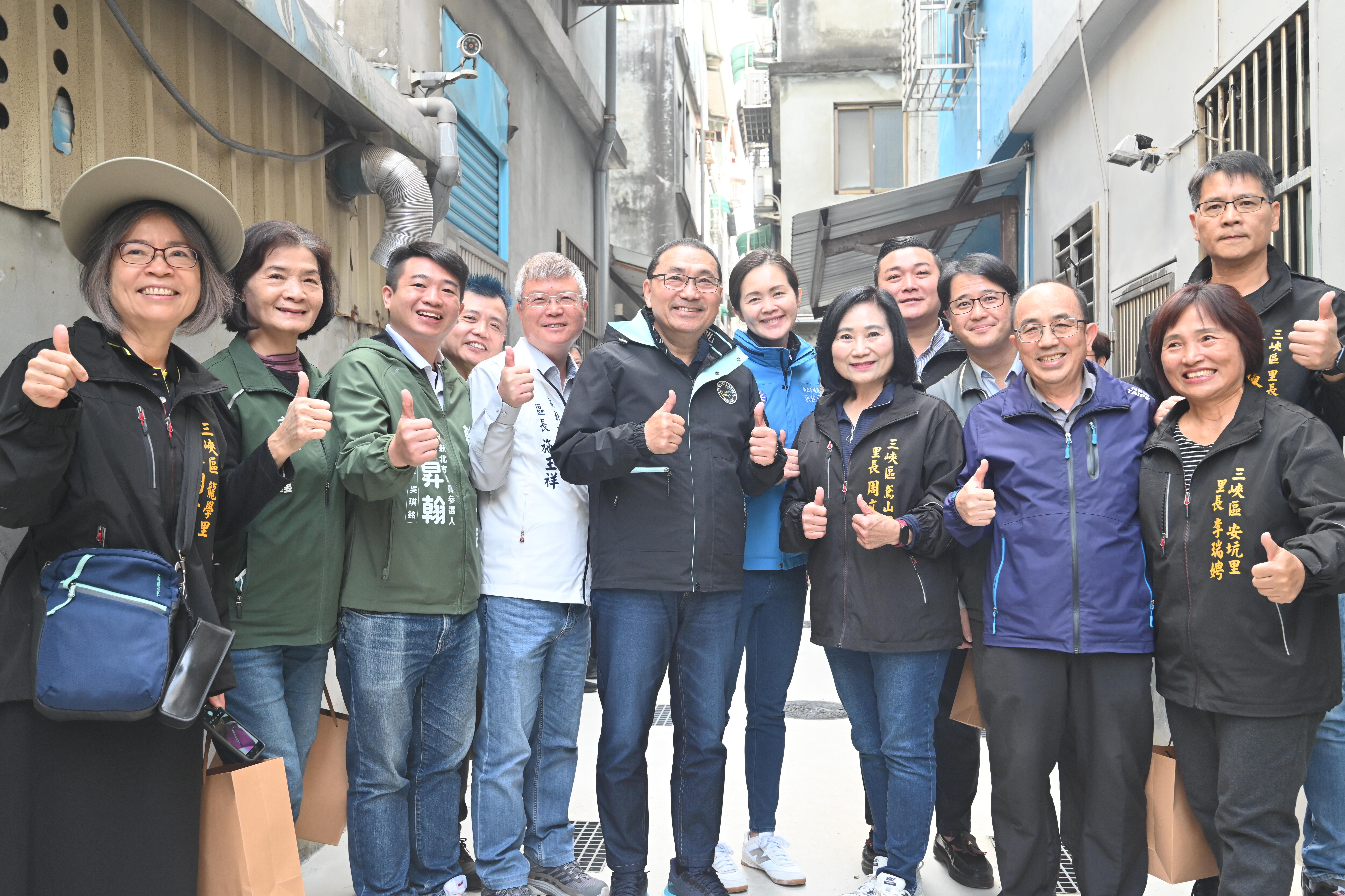 ▲視察三峽污水下水道接管工程。（圖／新北市水利局提供）