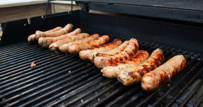 這類肉品吃多不只傷腦！醫揭防腐劑風險：增乳癌、前列腺癌