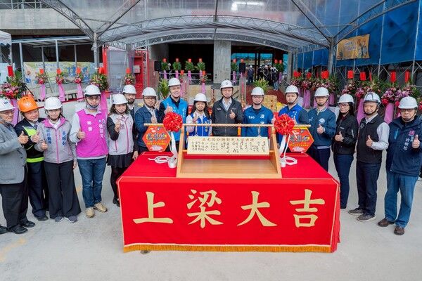 ▲桃園「正光路警察宿舍」上梁暨樣品屋開箱