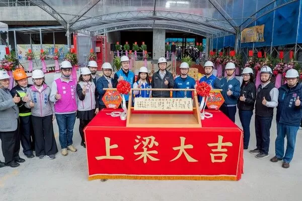 ▲桃園「正光路警察宿舍」上梁暨樣品屋開箱