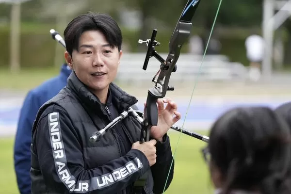 ▲里約奧運射箭女團銅牌雷千瑩深入偏鄉，撒下希望的種子。（圖／中華奧會提供）