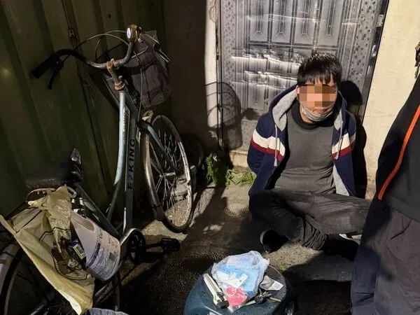 36歲廖姓獨生子涉嫌殺害父母，今日晚間6時許在新北市新莊區落網。（翻攝畫面）