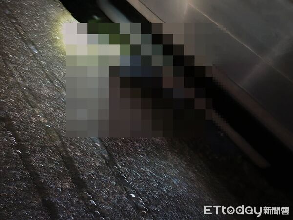 ▲基隆男疑似為了撿東西遭區間車撞死。（圖／記者郭世賢翻攝，下同）