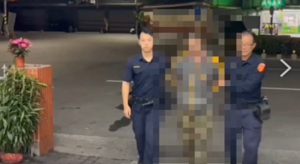 ▲被棄置的鸚鵡。（圖／取自lee_0509）