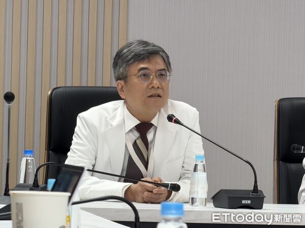 ▲▼高雄榮總心臟血管外科主任吳介任。（圖／記者許宥孺攝）