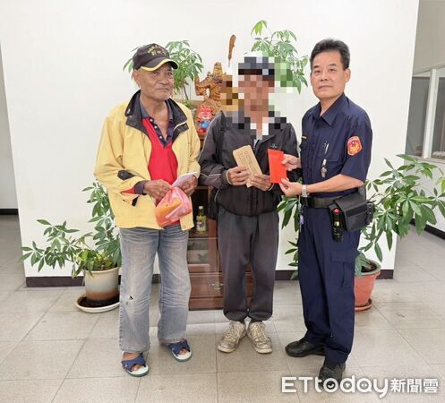 ▲枋寮警方募款助潘家。（圖／記者陳崑福翻攝）