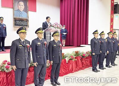 桃園市警局副局長、分局長聯合交接　張善政期勉警政工作不能鬆懈