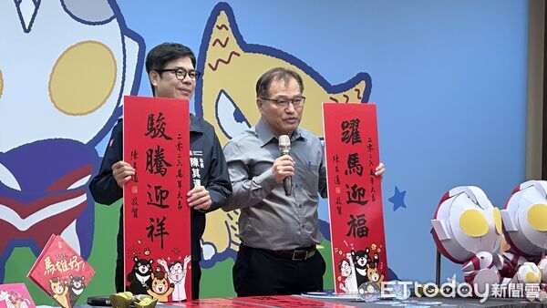 ▲▼高雄超人力霸王小提燈來了！馬年新春小物開箱　發放時間出爐。（圖／記者賴文萱攝）