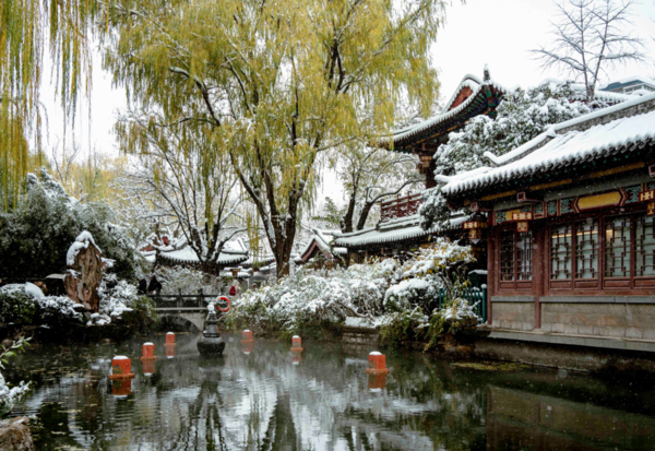 ▲▼雪後濟南雲霧潤蒸宛若仙境。（圖／翻攝自微博）