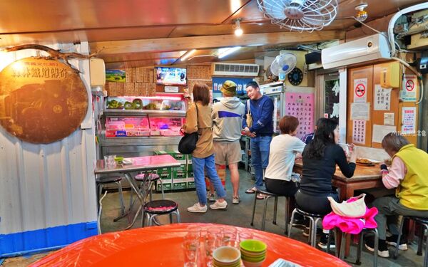 ▲▼冬山阿源快炒桶仔雞。（圖／部落客Mika授權提供）