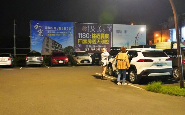 ▲▼冬山阿源快炒桶仔雞。（圖／部落客Mika授權提供）