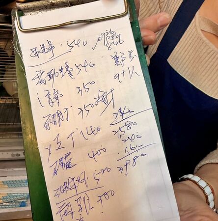 ▲▼冬山阿源快炒桶仔雞。（圖／部落客Mika授權提供）