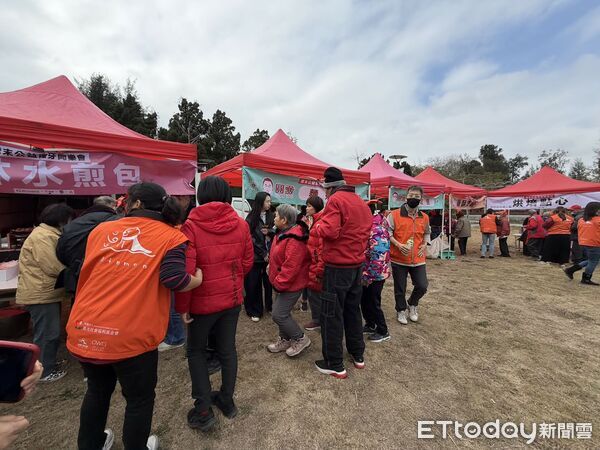 ▲▼金門名店歲末公益市集尾牙　暖心陪伴弱勢迎新年。（圖／記者鄭逢時攝）