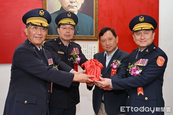 ▲台東縣警察局舉行卸、新任局長交接布達典禮。（圖／記者楊晨東翻攝）