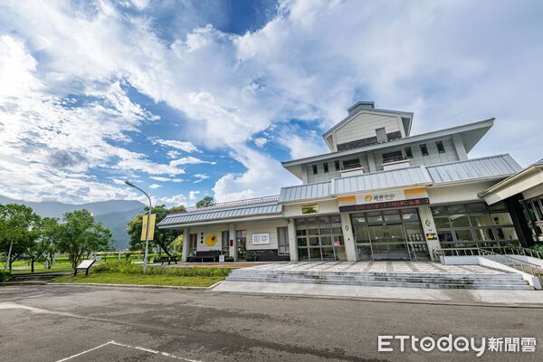 ▲▼花蓮南區安通鐵馬驛站、羅山遊客中心2處建置充電樁，解除電動車車主旅程焦慮。（圖／縱管處提供，下同）