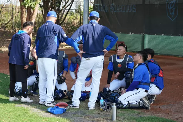 ▲▼林岱安加入富邦悍將首日開訓。（圖／富邦悍將提供）