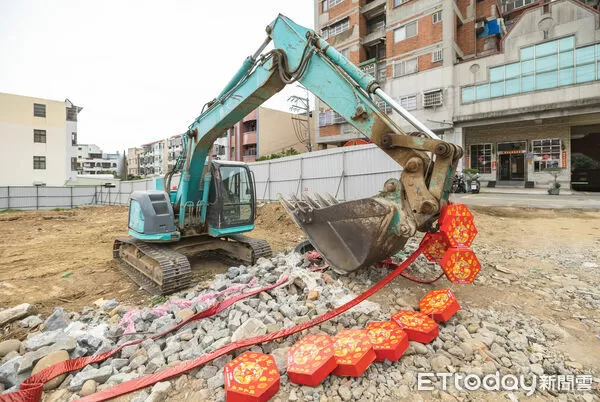 ▲▼ 土方之亂,挖土機,工地,地基,示意圖            。（圖／記者陳筱惠攝）