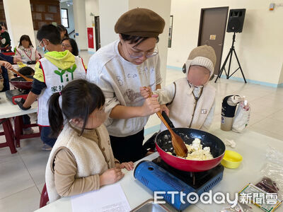 萌娃出動！金門家扶揪家庭「共讀共玩」　小志工身影成最暖風景