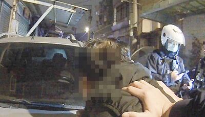 桃園酒駕男「綠燈不走」拒檢催油門狂逃　開進死巷子被逮捕