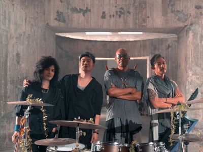 信樂團回來了！　私下「超反差真面目」曝光：竟是專職司機