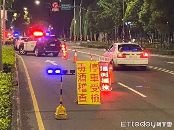 ▲▼新北警大執法取締酒駕及毒駕             。（圖／記者陳以昇翻攝）