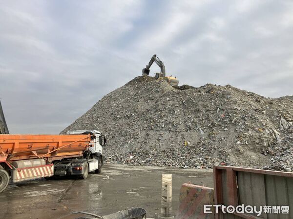 ▲台中,土方之亂。（圖／台中市都發局提供）