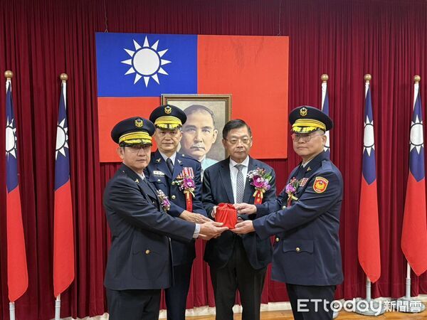 ▲台南市警察局20日上午舉行21名重要警職聯合交接典禮，警政新布局正式就位。（記者林東良翻攝，下同）