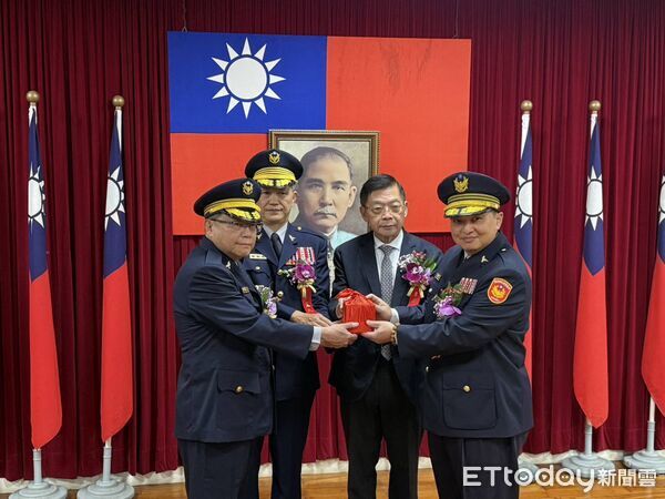 ▲台南市警察局20日上午舉行21名重要警職聯合交接典禮，警政新布局正式就位。（記者林東良翻攝，下同）