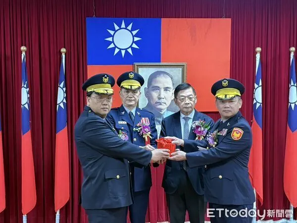 ▲台南市警察局20日上午舉行21名重要警職聯合交接典禮，警政新布局正式就位。（記者林東良翻攝，下同）