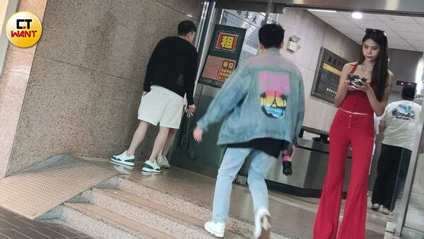 不只是「假男友」1／蕾菈斷開湯宇　被抓包夜歸「瘋男」晨灰家